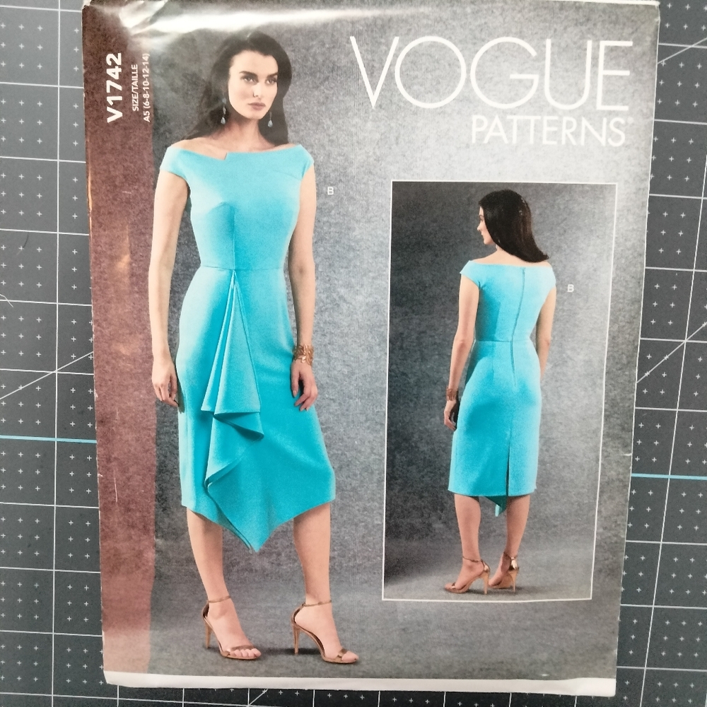 V1742 Vogue Pattern, 6-14, Misses' Dresses, Uncut, FF, OOP